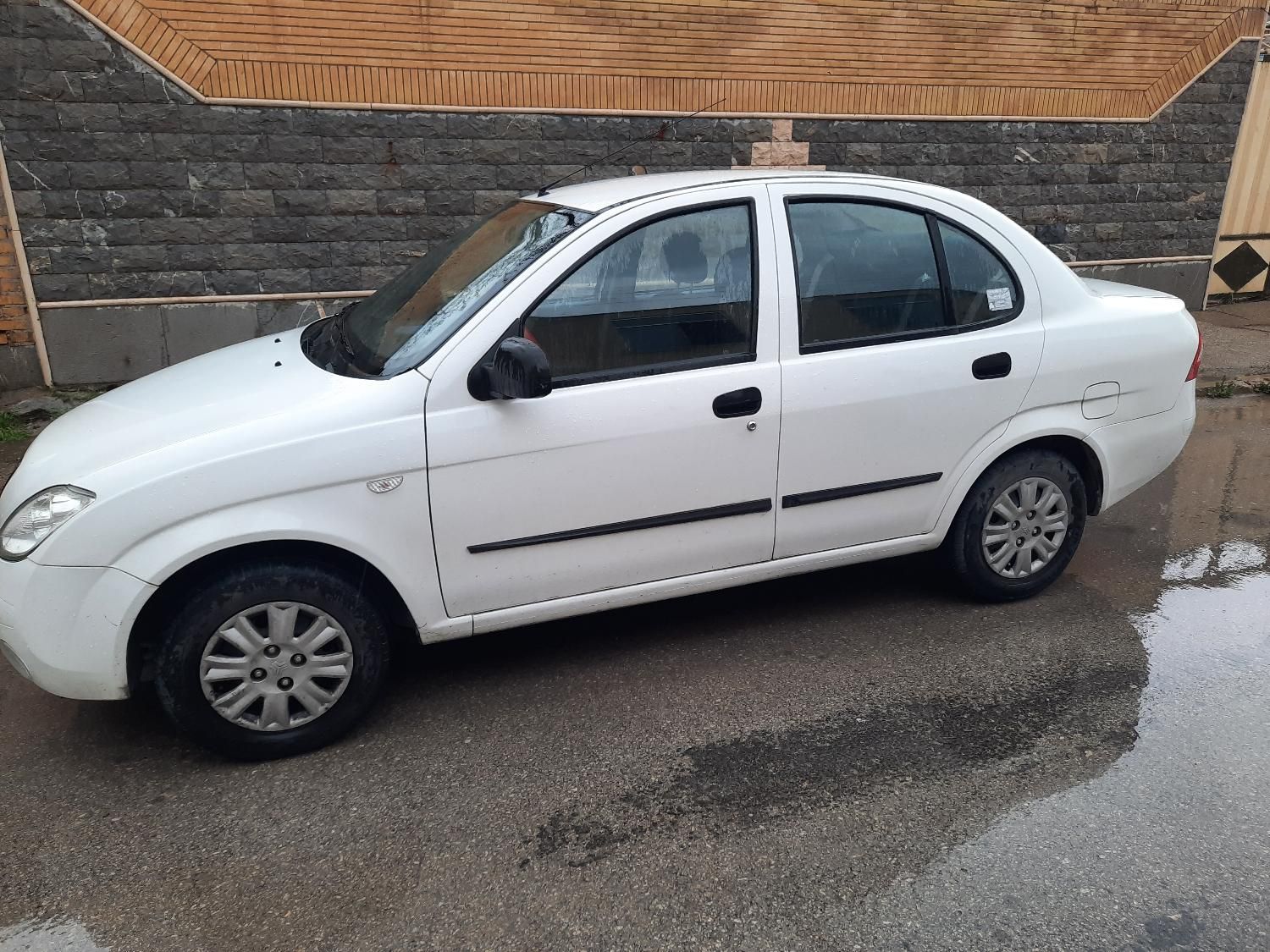 تیبا صندوق دار SX - 1400