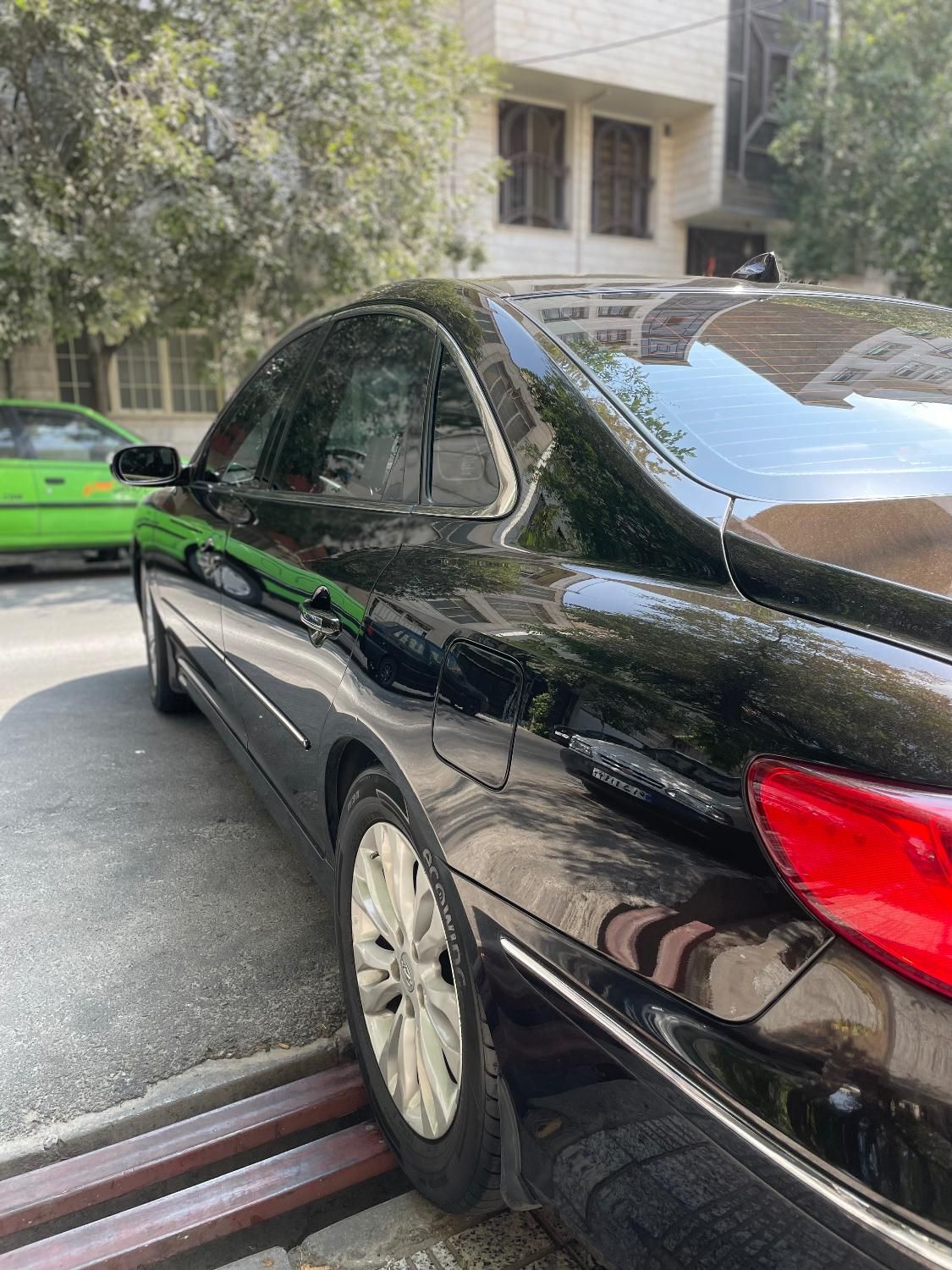 هیوندای آزرا (گرنجور) 3300cc - 2011