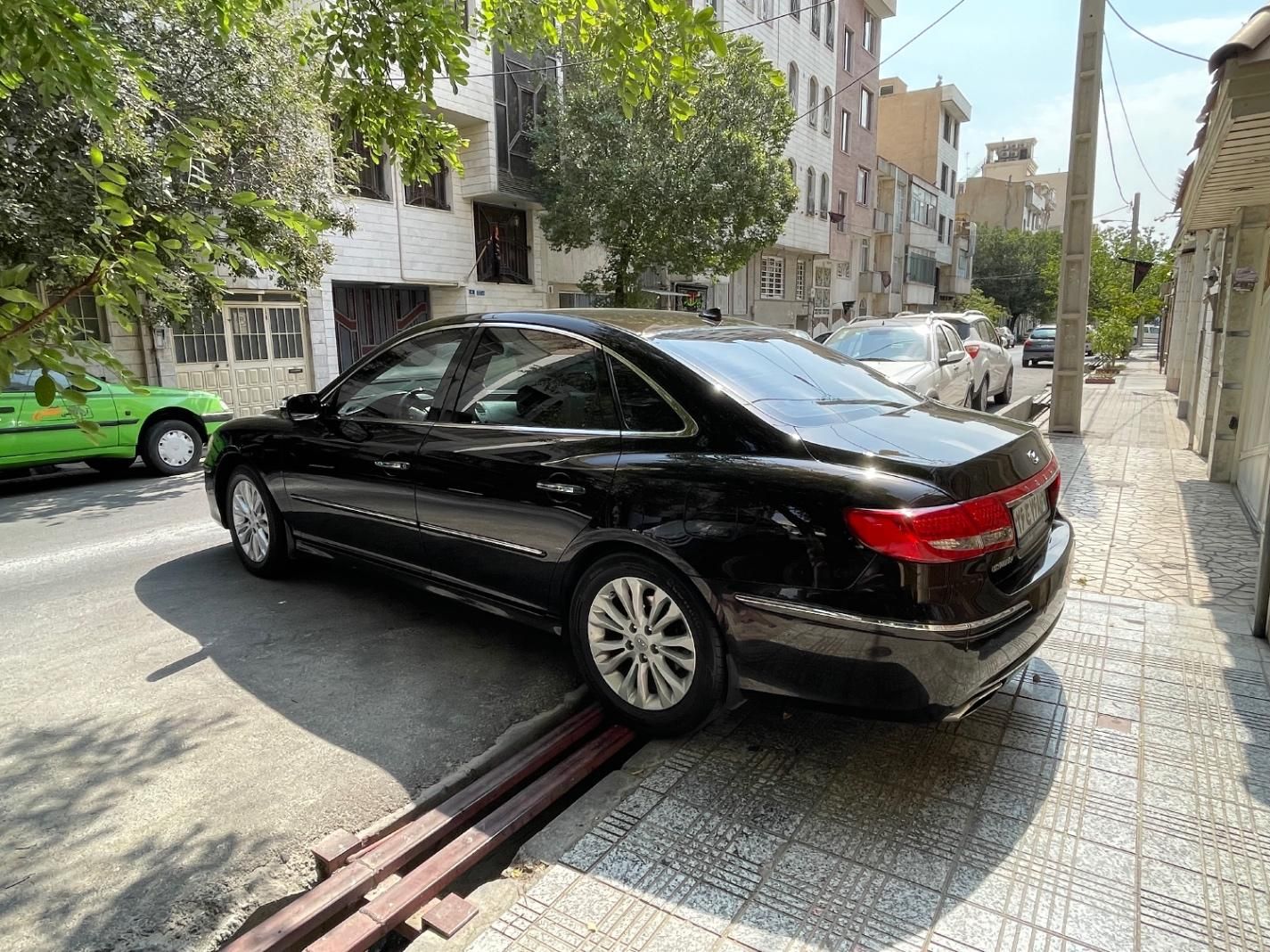 هیوندای آزرا (گرنجور) 3300cc - 2011