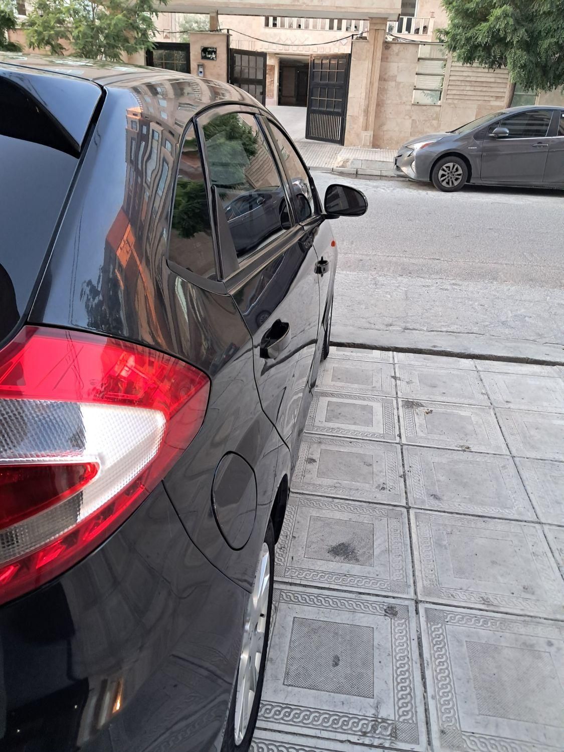 خودرو ام وی ام، 315 هاچ بک آگهی ann_19318184