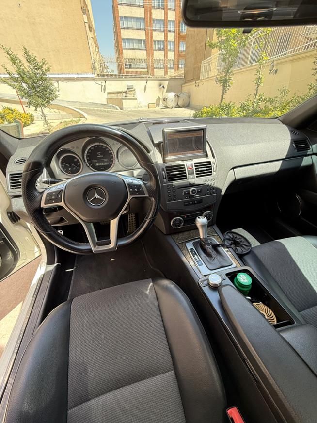 بنز C 200 - 2010