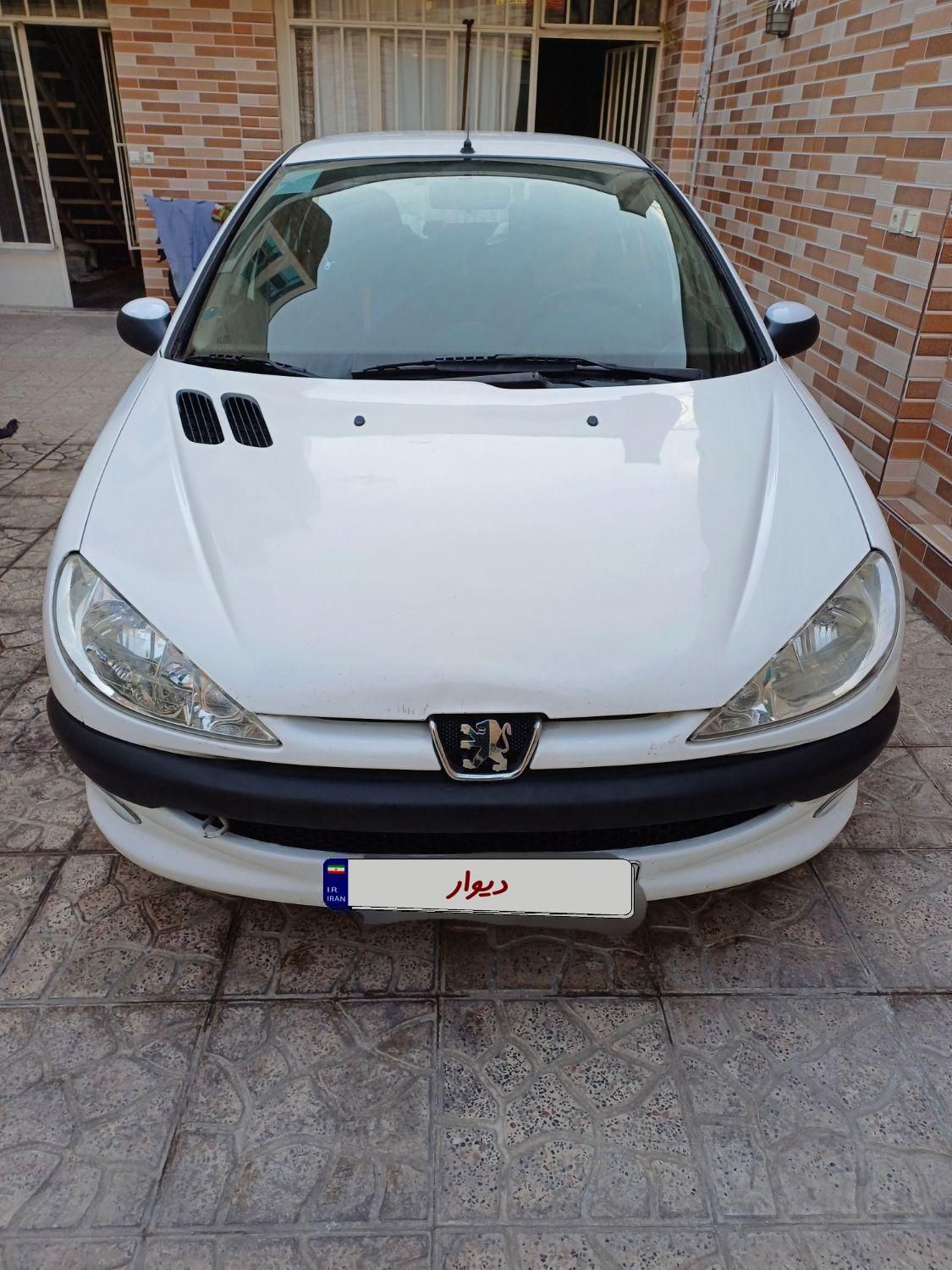 پژو ۲۰۶ صندوق دار v8 - 1394
