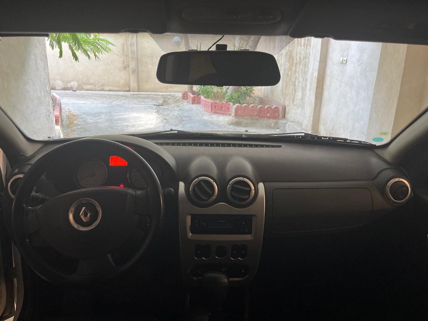 رنو ساندرو اتوماتیک - 1394