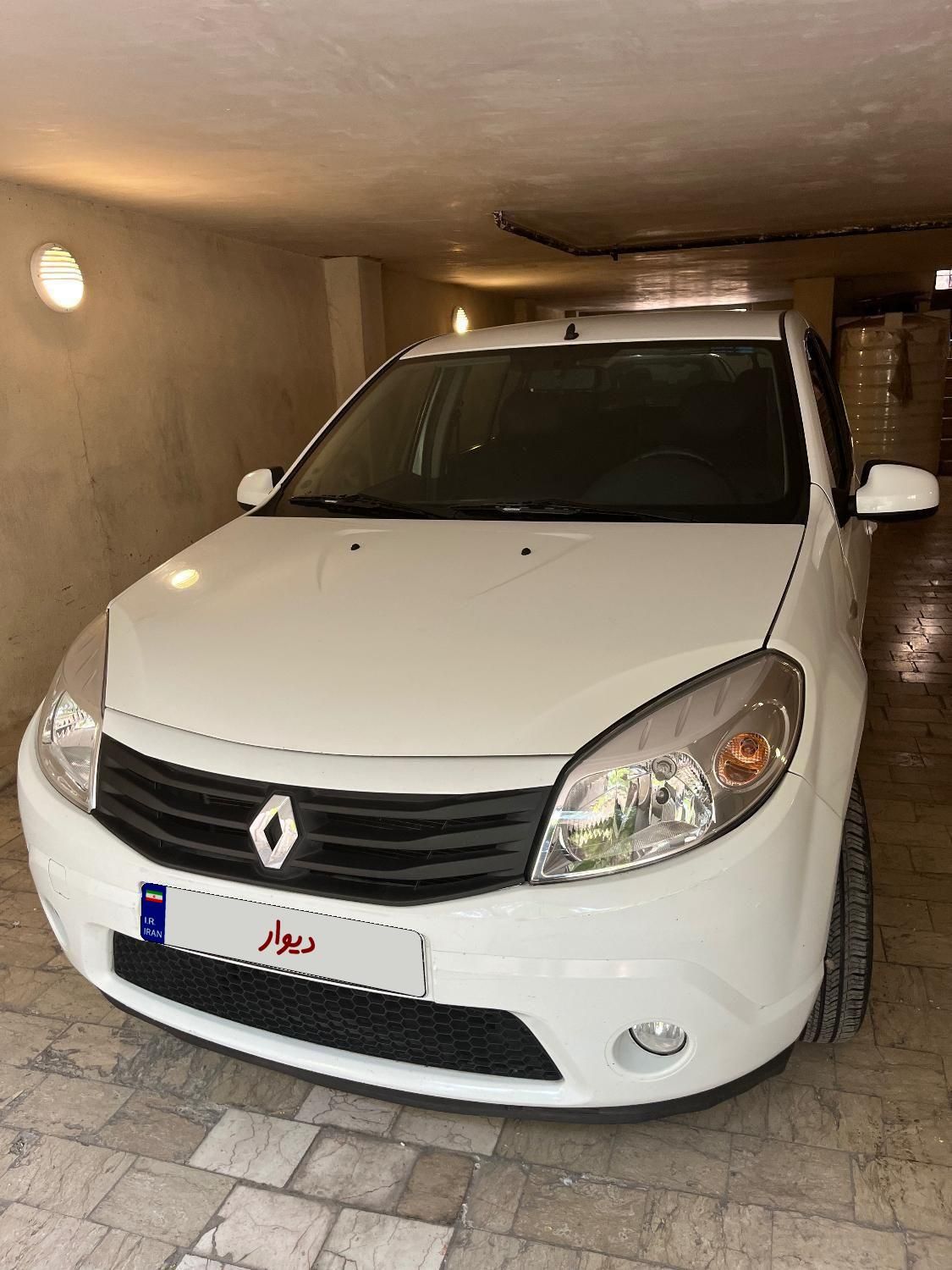 خودرو رنو، ساندرو آگهی ann_19318579