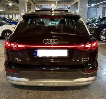آئودی الکتریکی Q5 ۴۰ - 2024