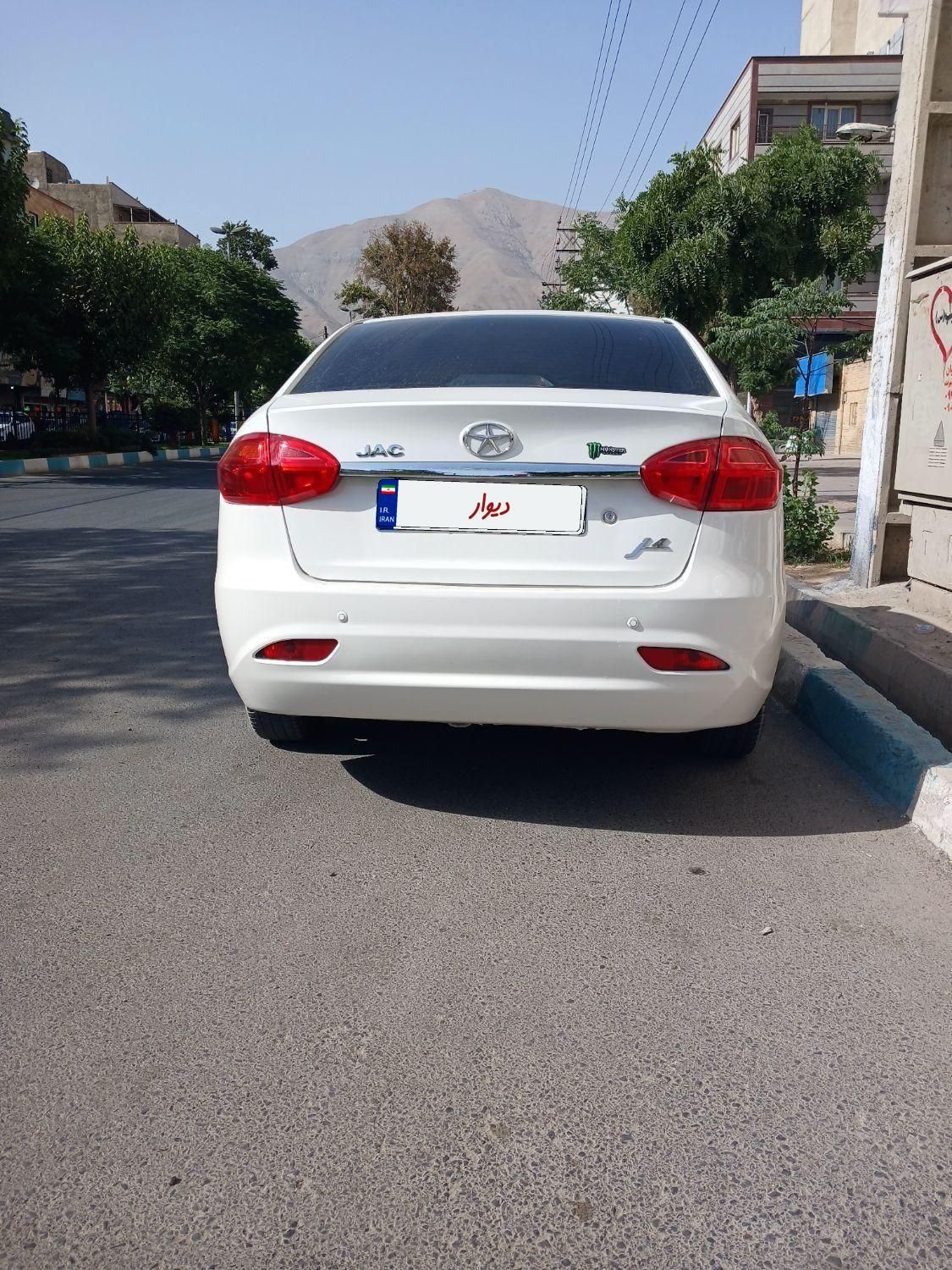 جک J4 اتوماتیک ساده - 1403