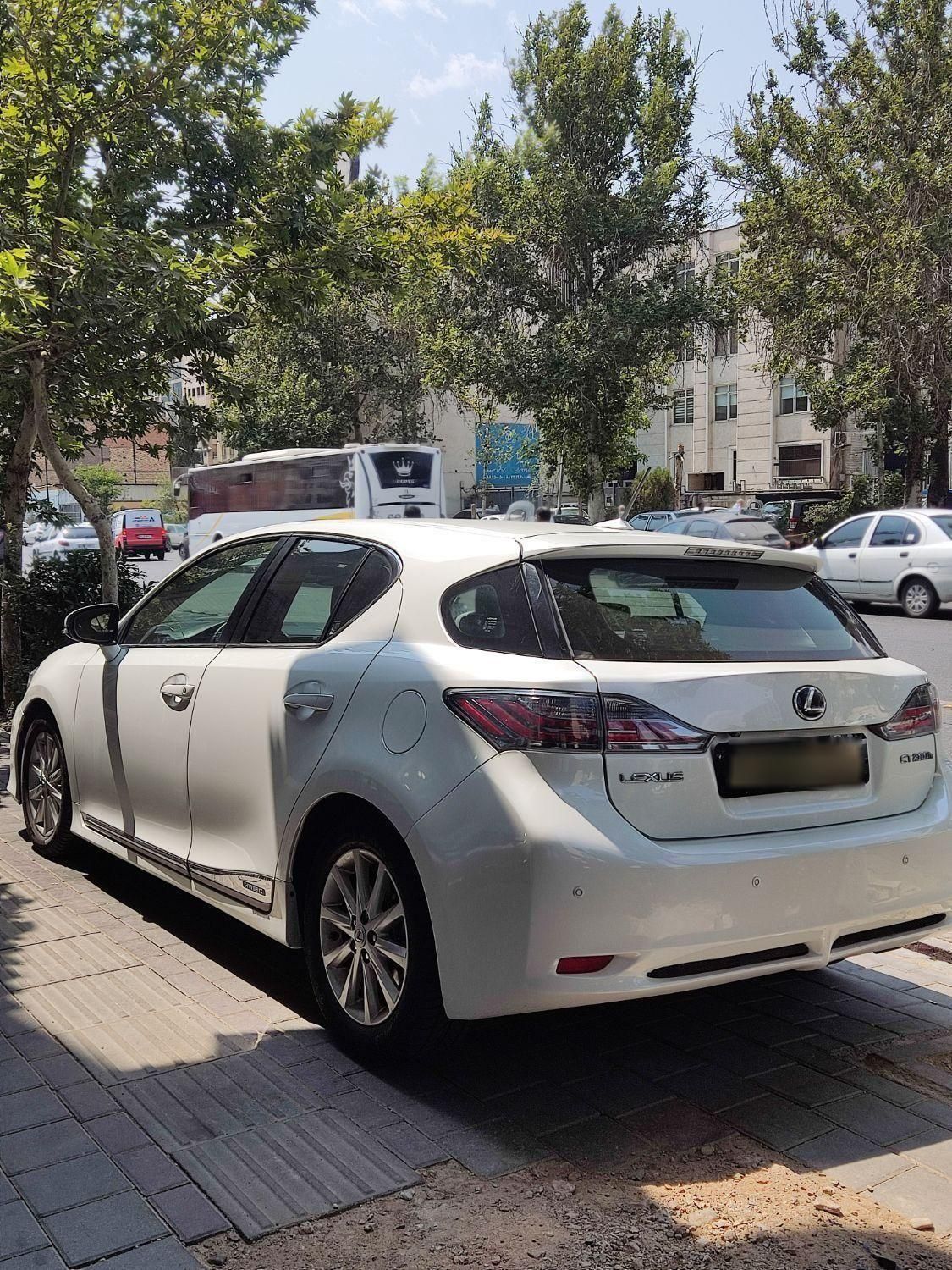 لکسوس CT 200H - 2013