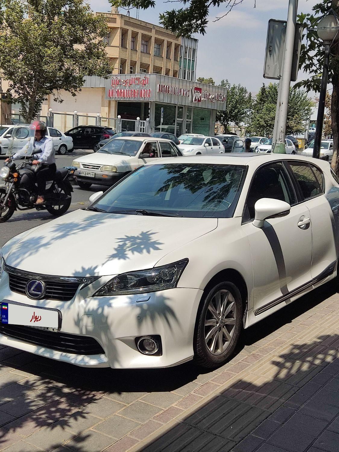 لکسوس CT 200H - 2013