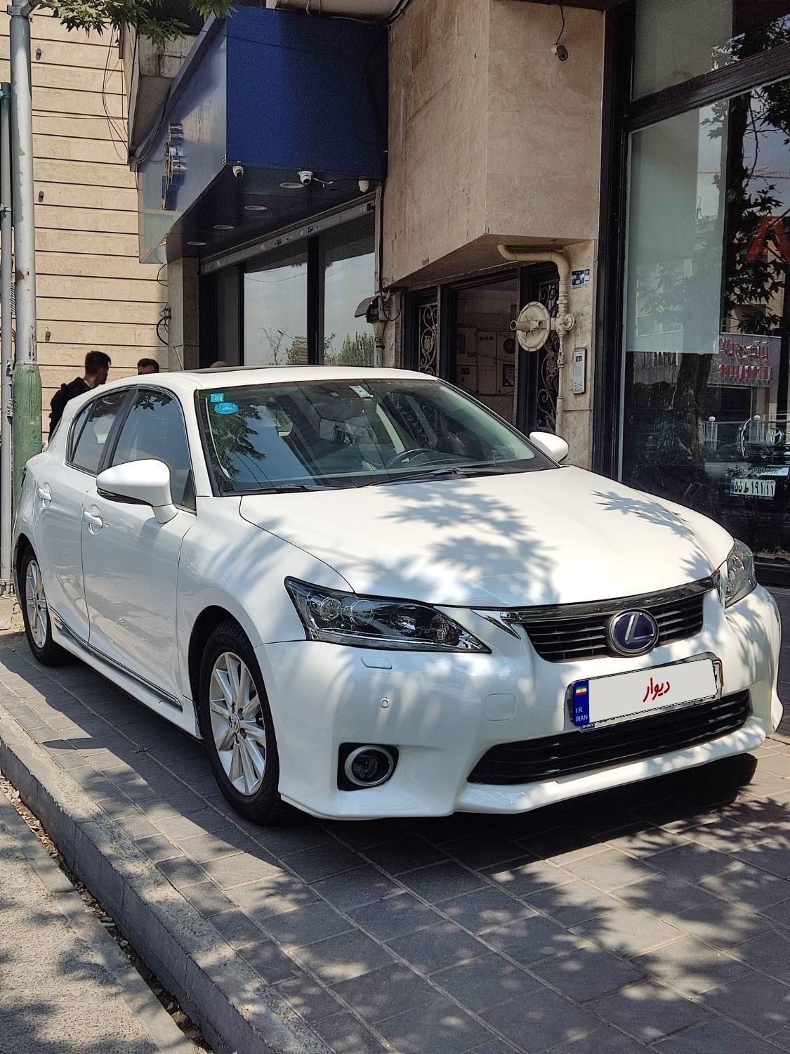 لکسوس CT 200H - 2013