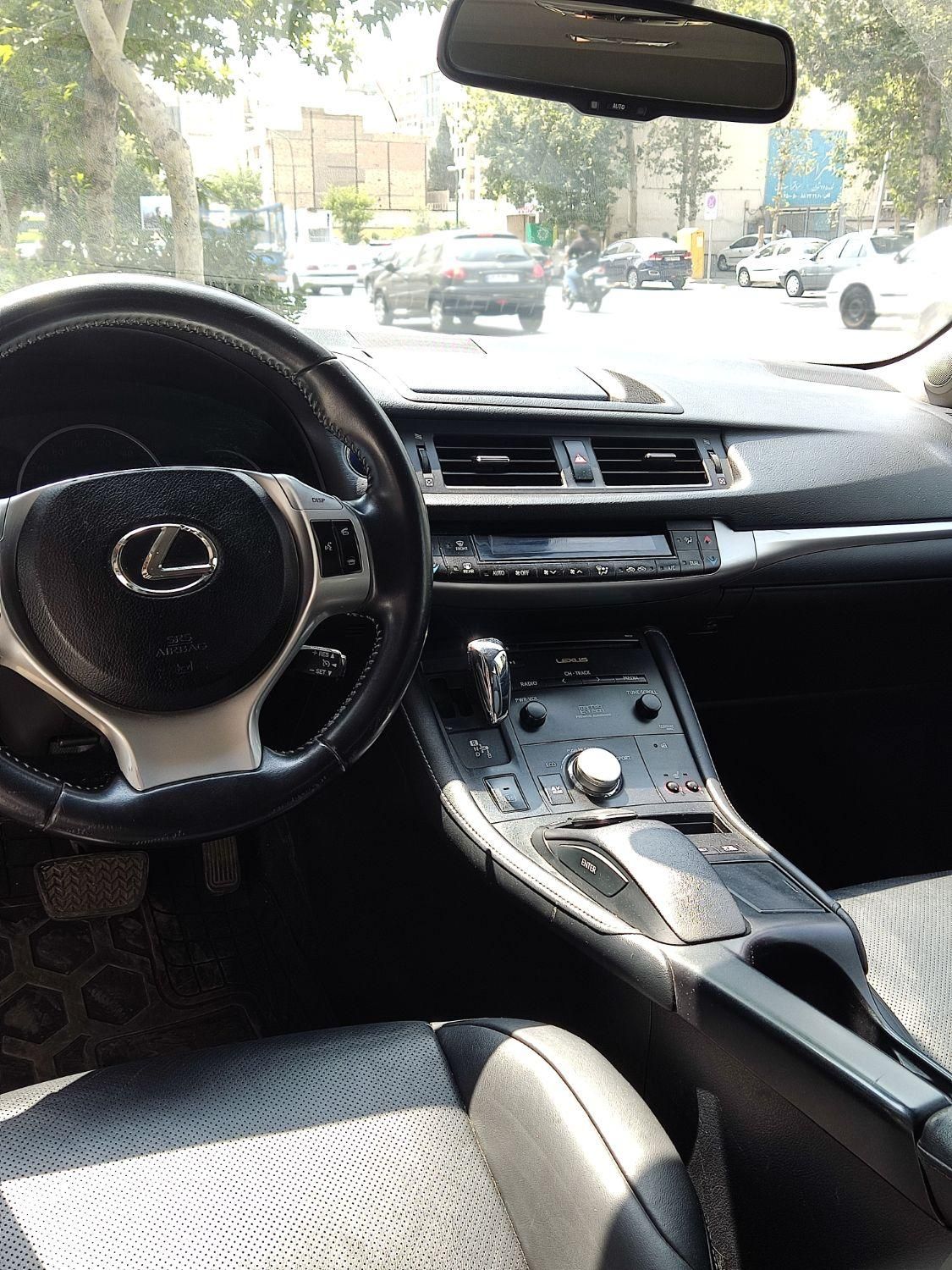 لکسوس CT 200H - 2013