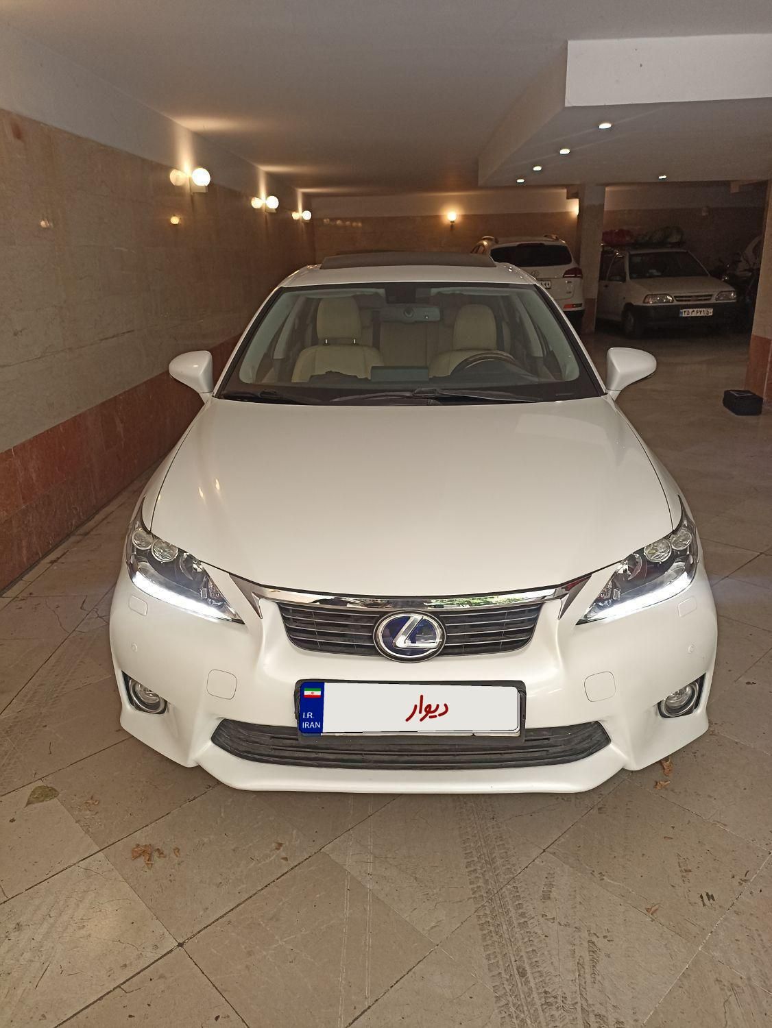 خودرو لکسوس، CT آگهی ann_19319523