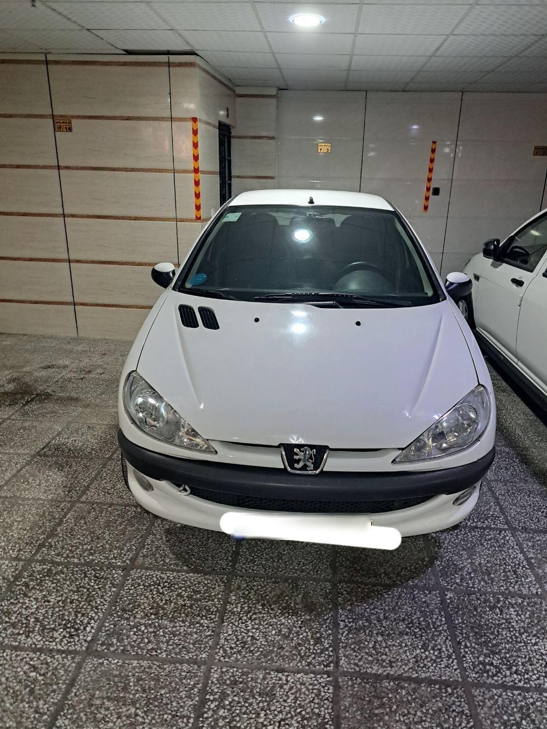 پژو ۲۰۶ صندوق دار v8 - 1390
