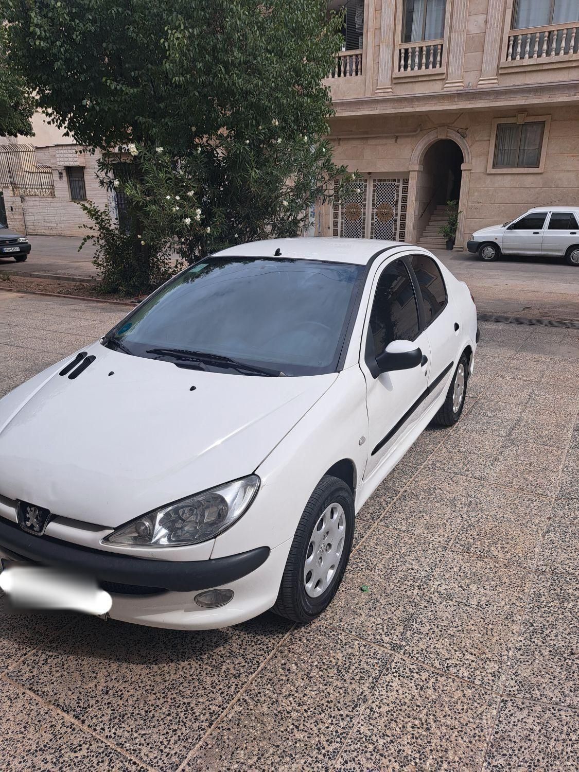 پژو ۲۰۶ صندوق دار v8 - 1390