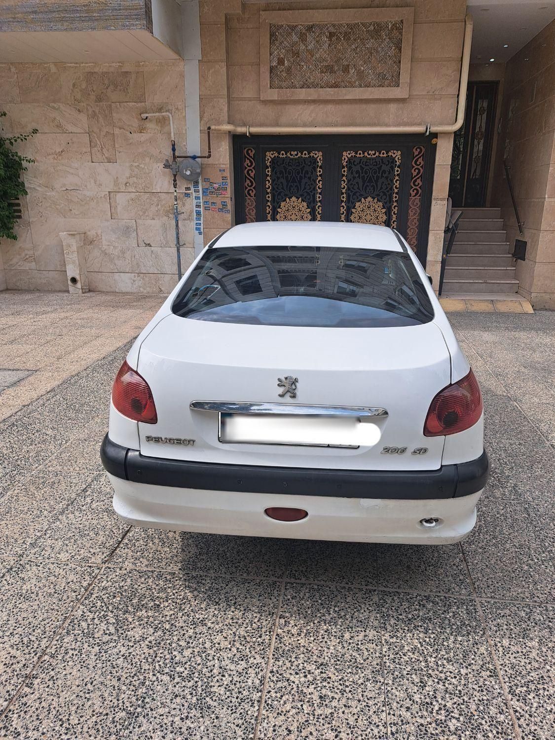پژو ۲۰۶ صندوق دار v8 - 1390