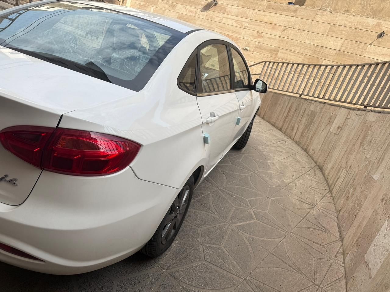 جک J4 اتوماتیک ساده - 1404