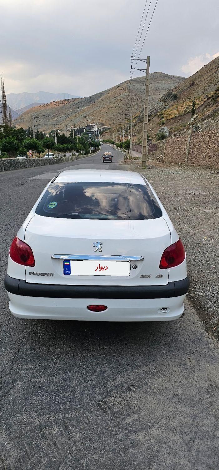 پژو ۲۰۶ صندوق دار v8 - 1398