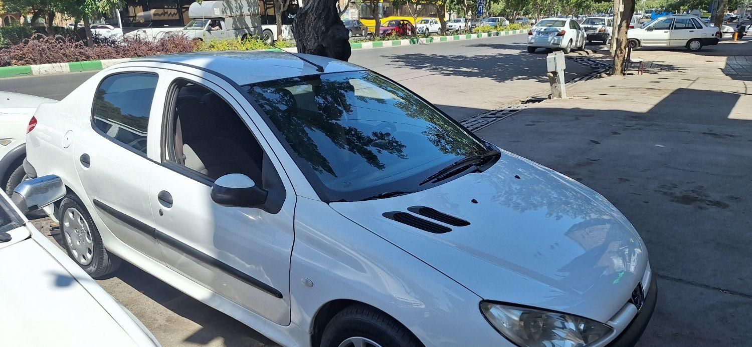 پژو ۲۰۶ صندوق دار v8 - 1390