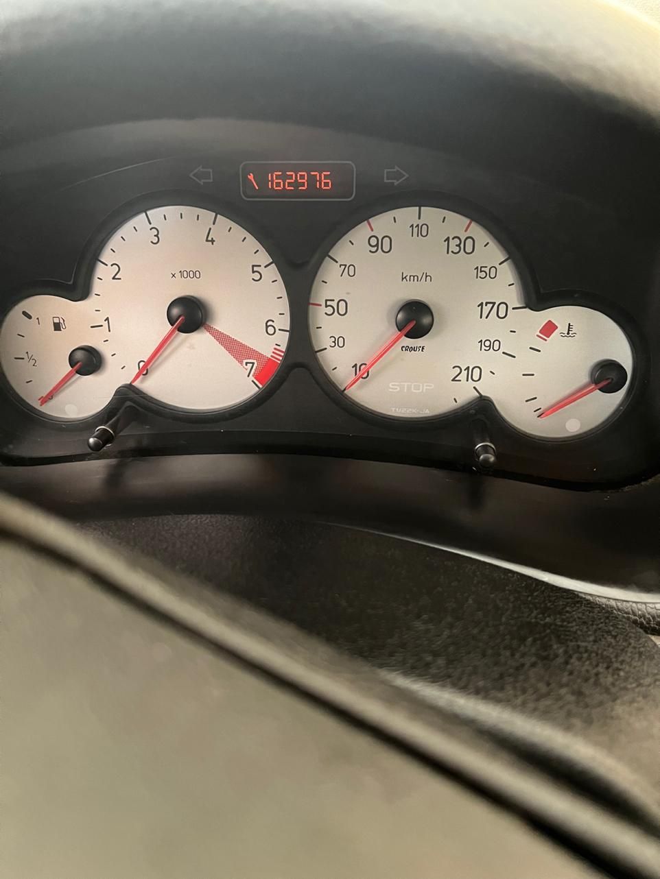 پژو ۲۰۶ صندوق دار v8 - 1395