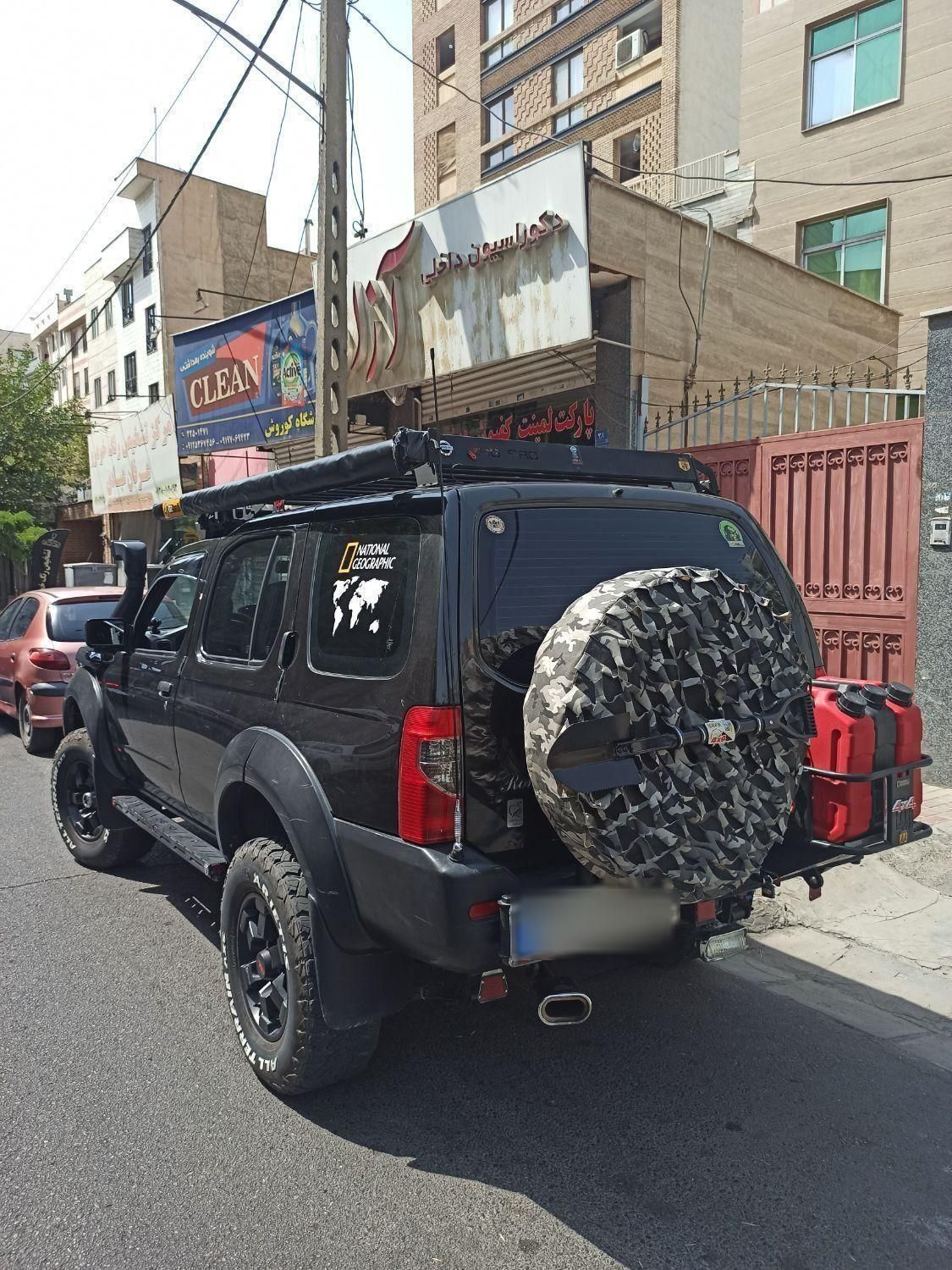 نیسان رونیز دنده‌ای - 1382