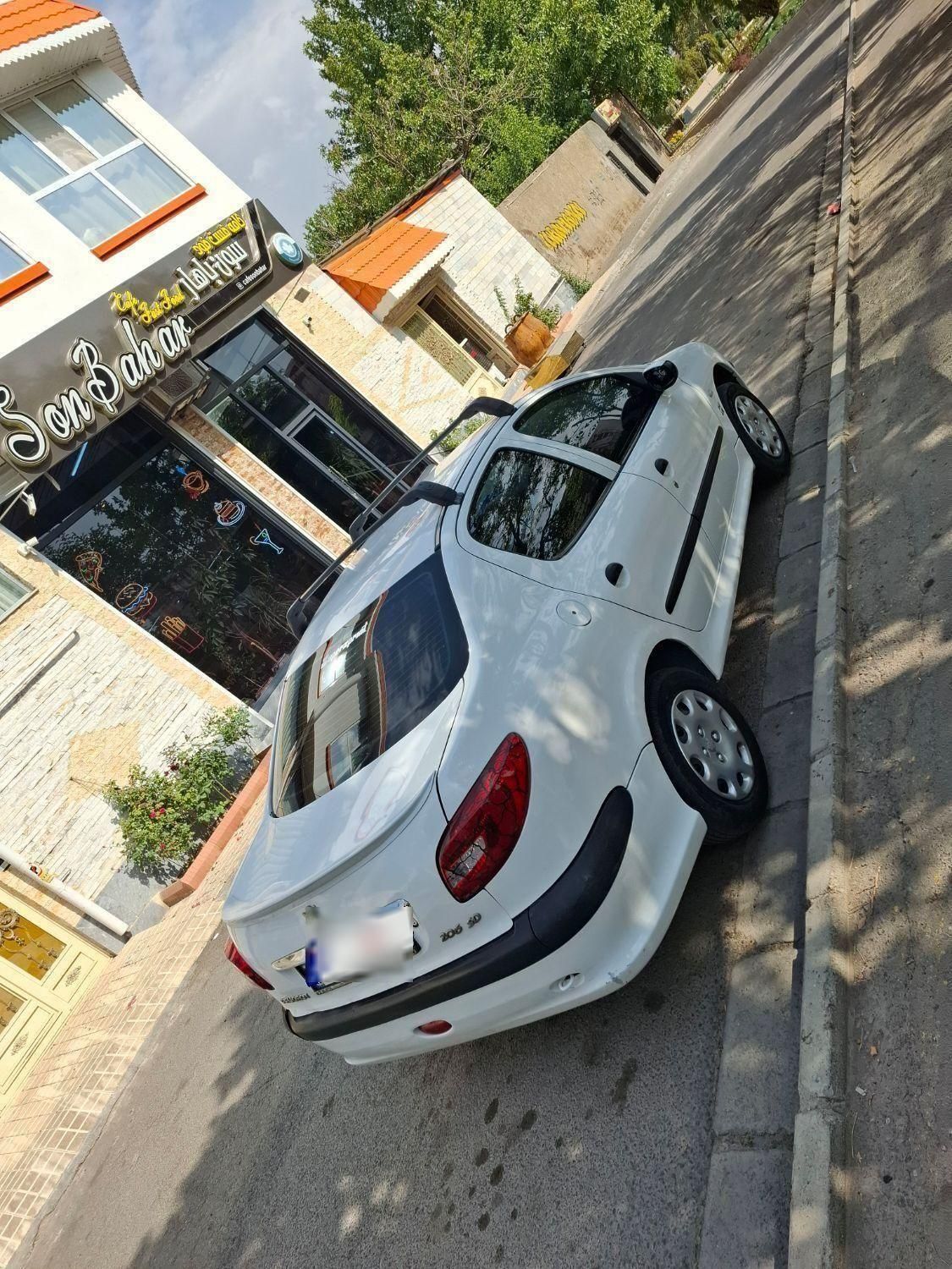 پژو ۲۰۶ صندوق دار v8 - 1390