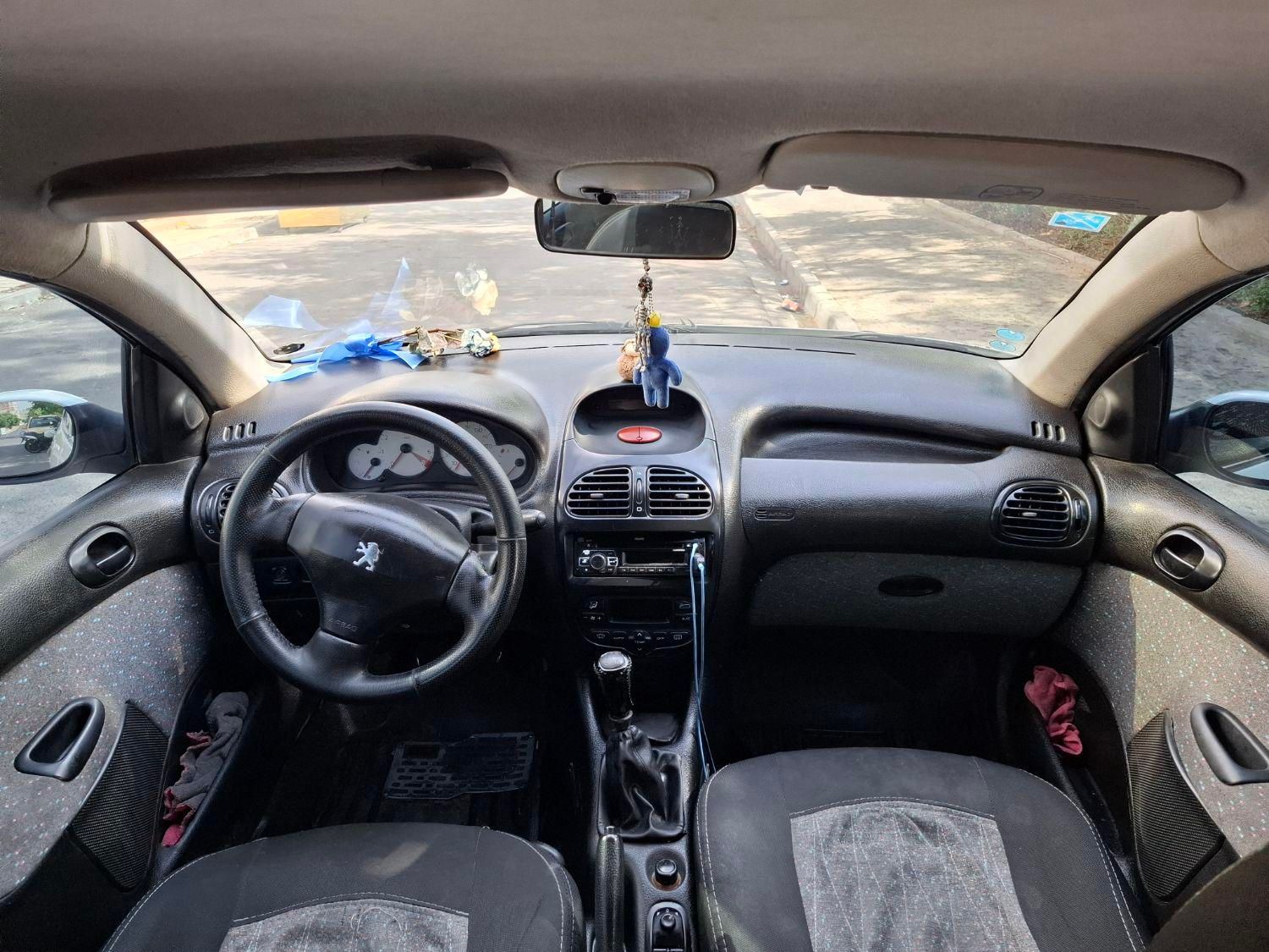پژو ۲۰۶ صندوق دار v8 - 1390