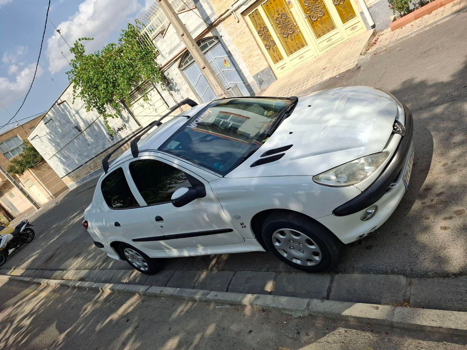 پژو ۲۰۶ صندوق دار v8 - 1390