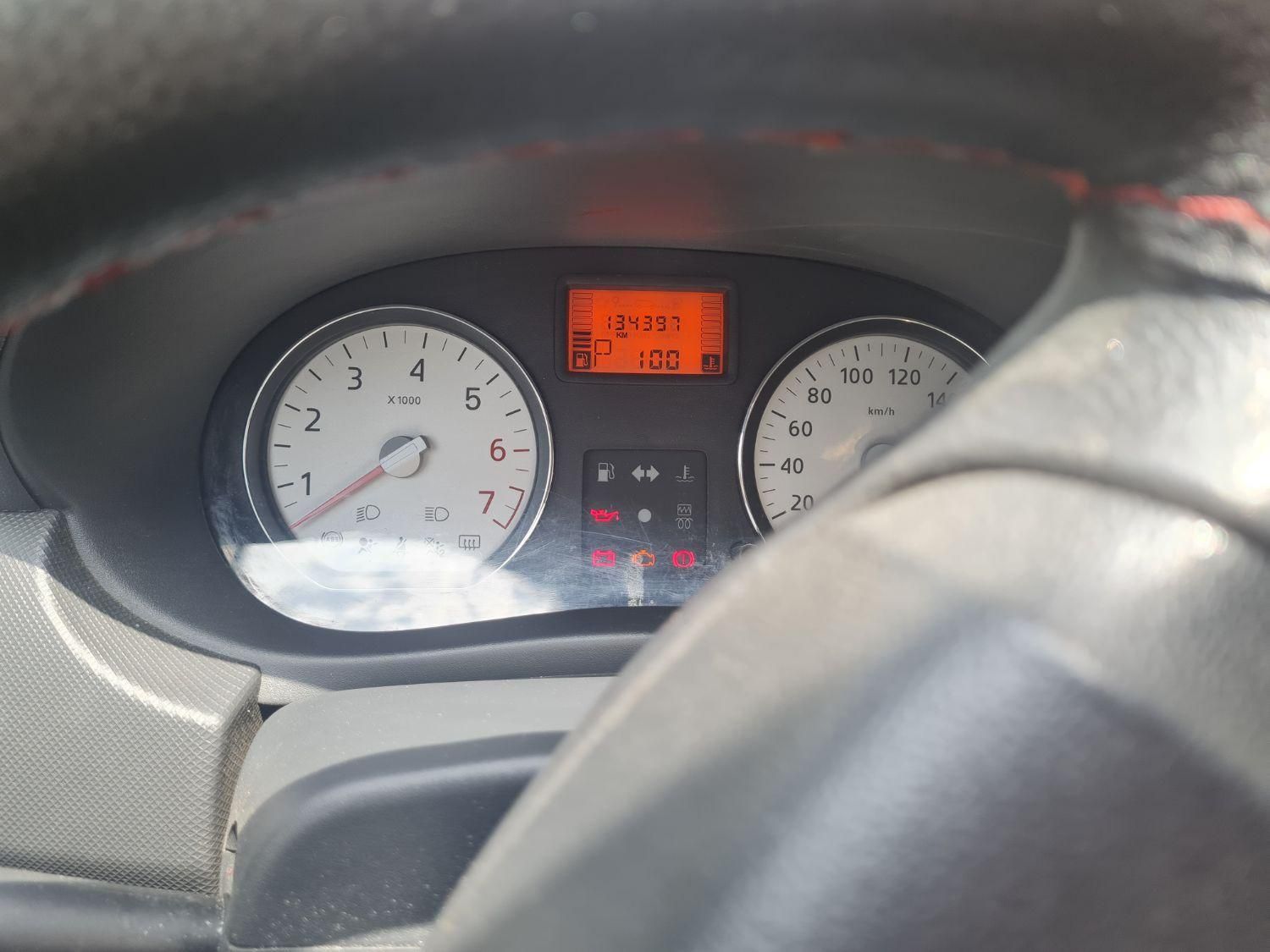 رنو ساندرو اتوماتیک - 1395
