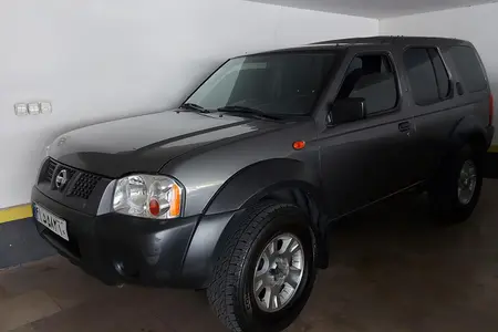 نیسان رونیز دنده‌ای - 1382