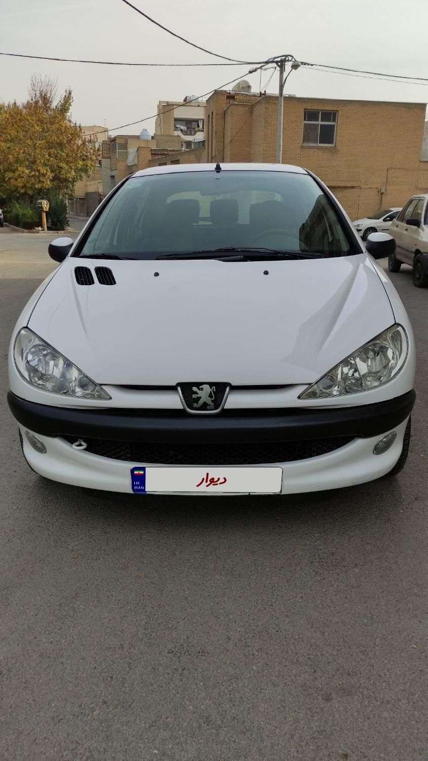 پژو ۲۰۶ صندوق دار v8 - 1390
