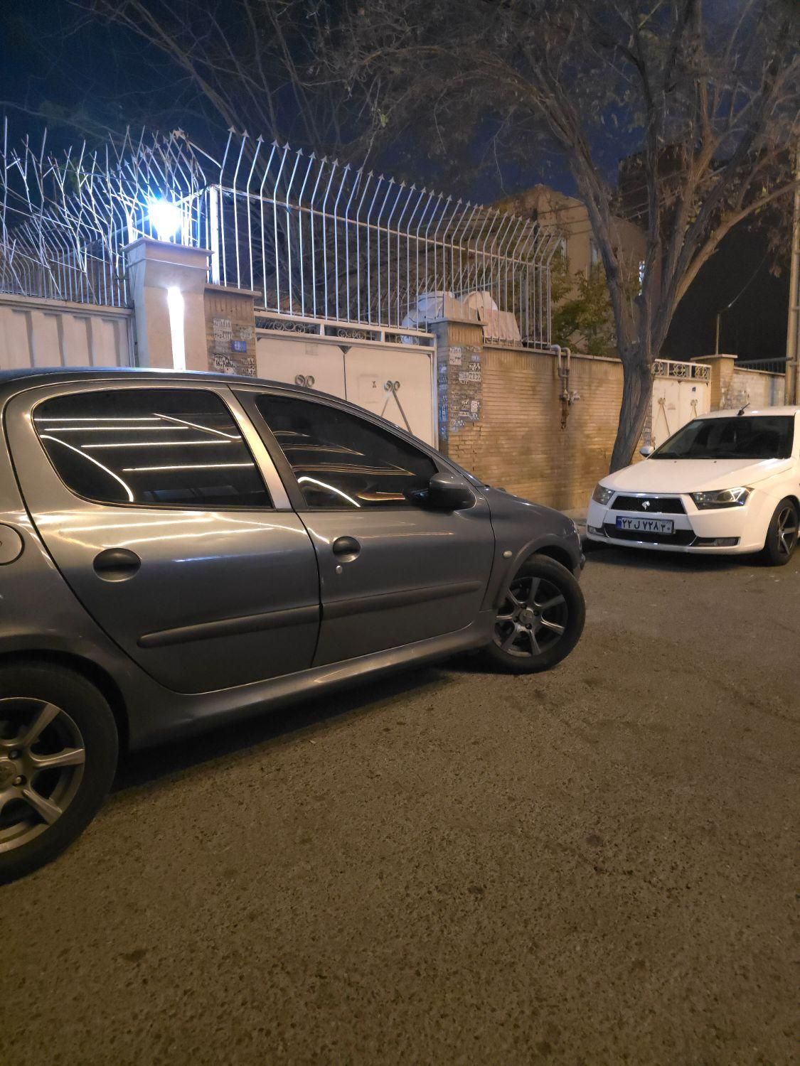 پژو ۲۰۶ صندوق دار v8 - 1390