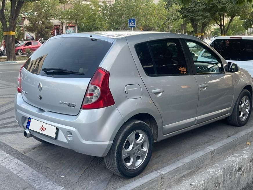 خودرو رنو، ساندرو آگهی ann_19322831