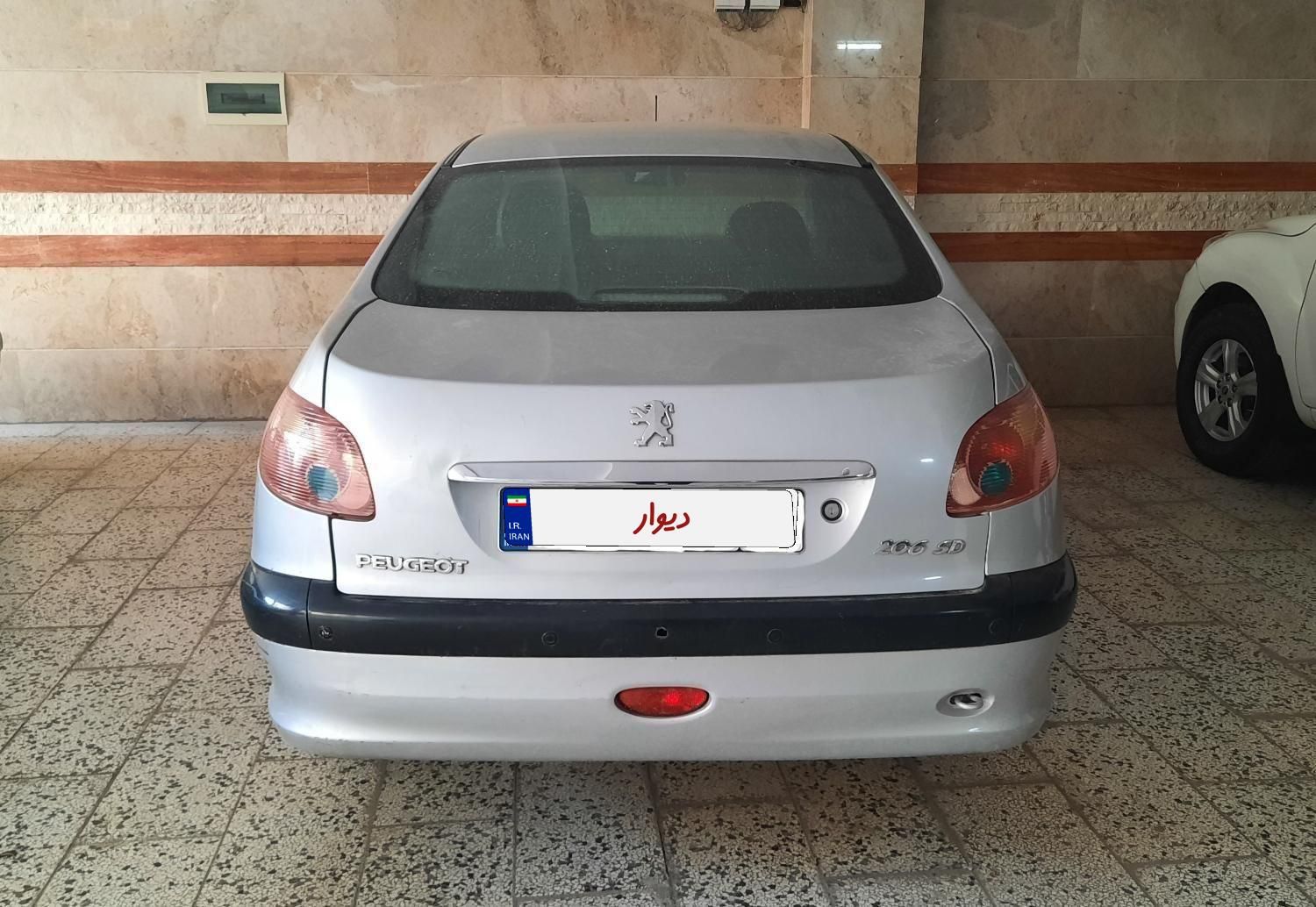 پژو ۲۰۶ صندوق دار v8 - 1386