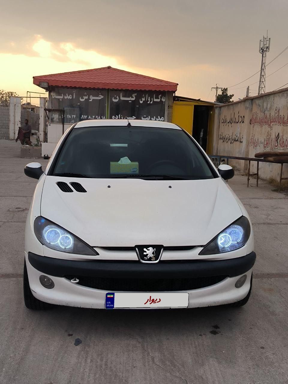 پژو ۲۰۶ صندوق دار v8 - 1393