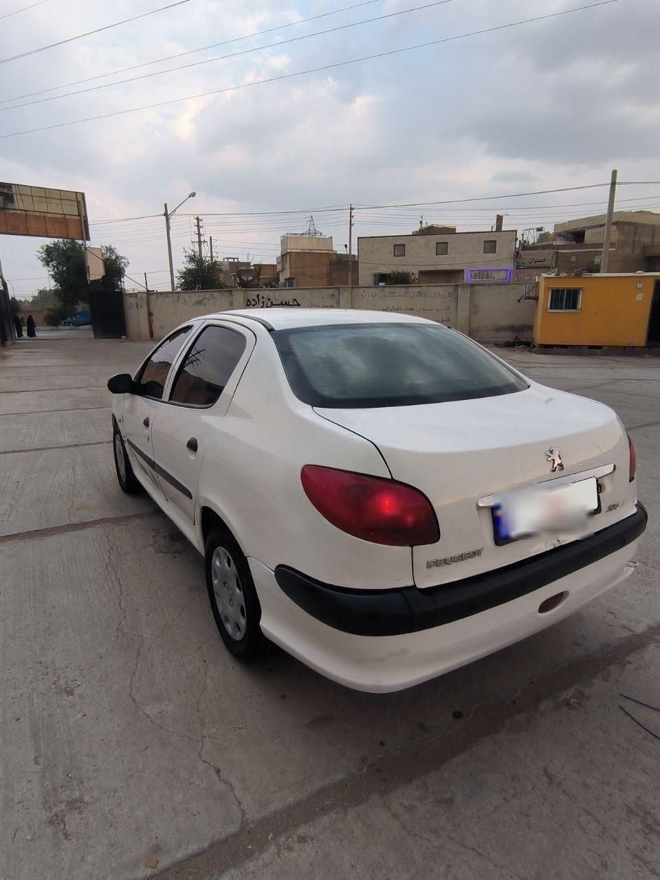پژو ۲۰۶ صندوق دار v8 - 1393