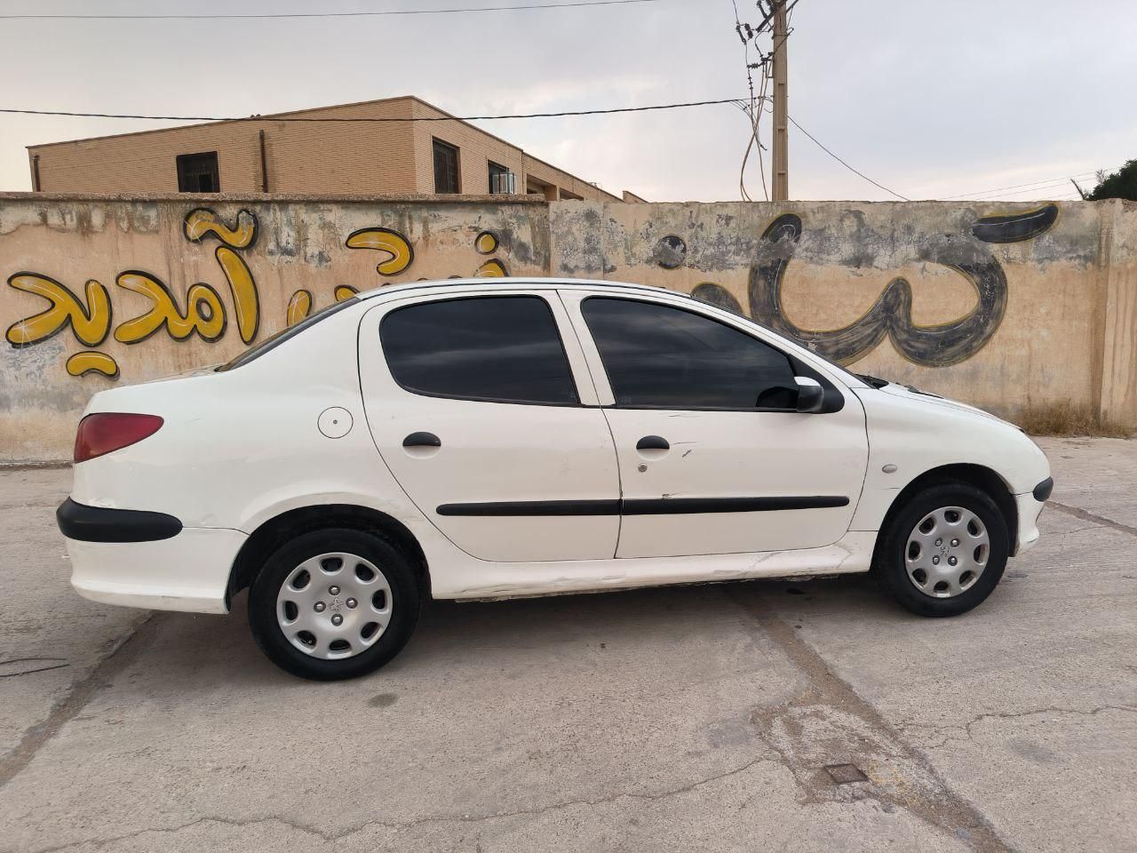 پژو ۲۰۶ صندوق دار v8 - 1393