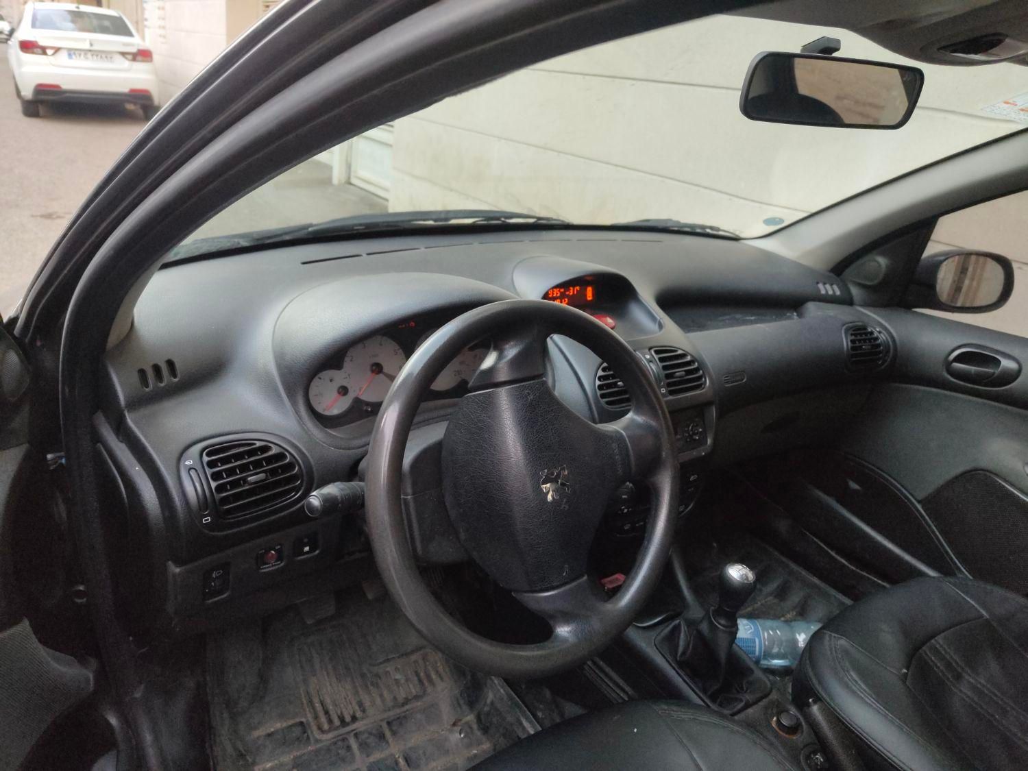 پژو ۲۰۶ صندوق دار v8 - 1399