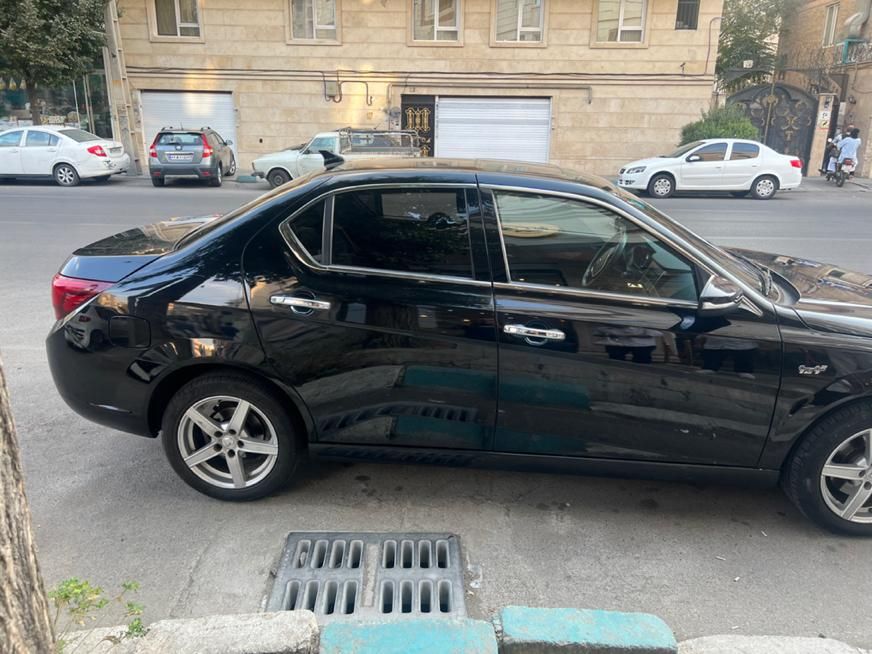 دنا پلاس توربو اتوماتیک - 1402