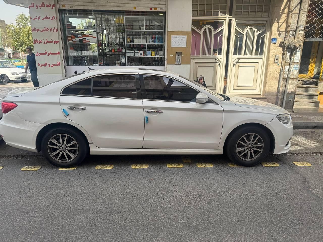 لیفان 820 اتوماتیک - 1395
