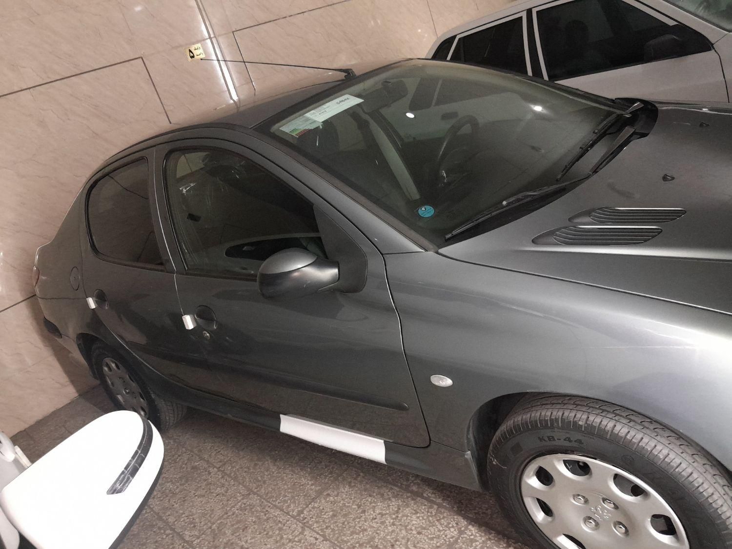 پژو ۲۰۶ صندوق دار v8 - 1395