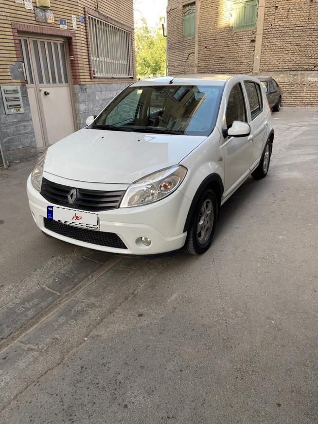 خودرو رنو، ساندرو آگهی ann_19323863