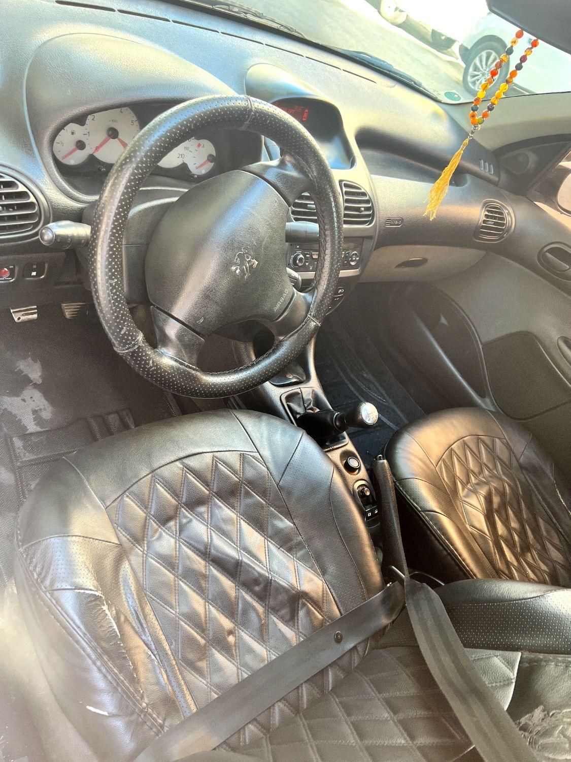 پژو ۲۰۶ صندوق دار v8 - 1399