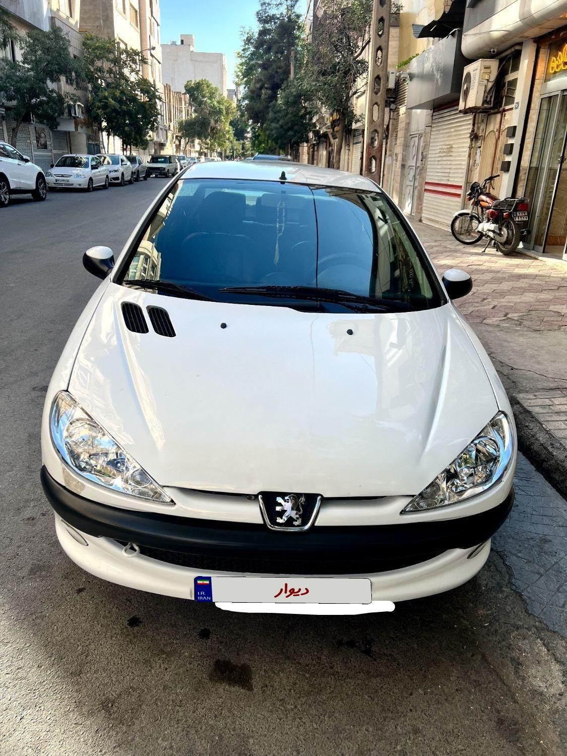پژو ۲۰۶ صندوق دار v8 - 1399