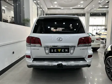 لکسوس LX 570 فول - 2013
