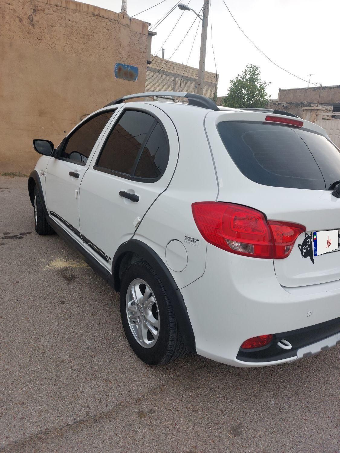 کوییک R دنده‌ای - 1403