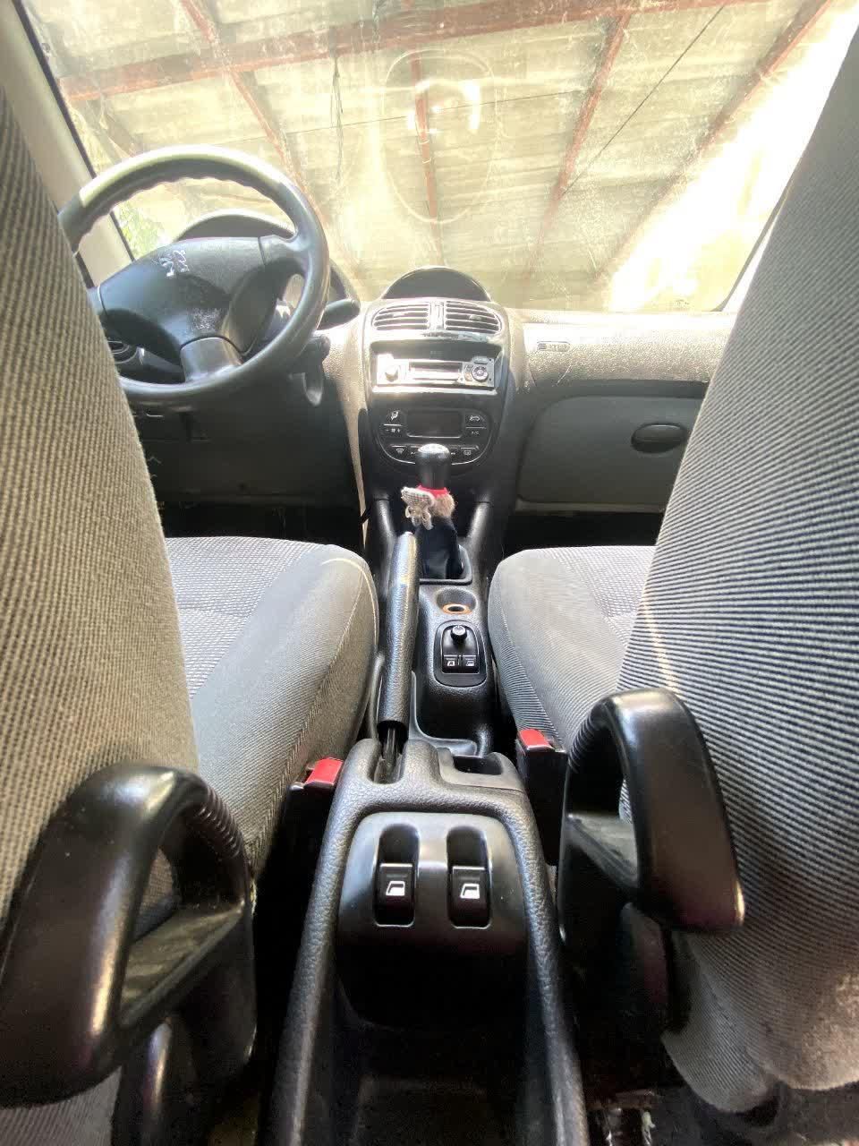پژو ۲۰۶ صندوق دار v8 - 1396