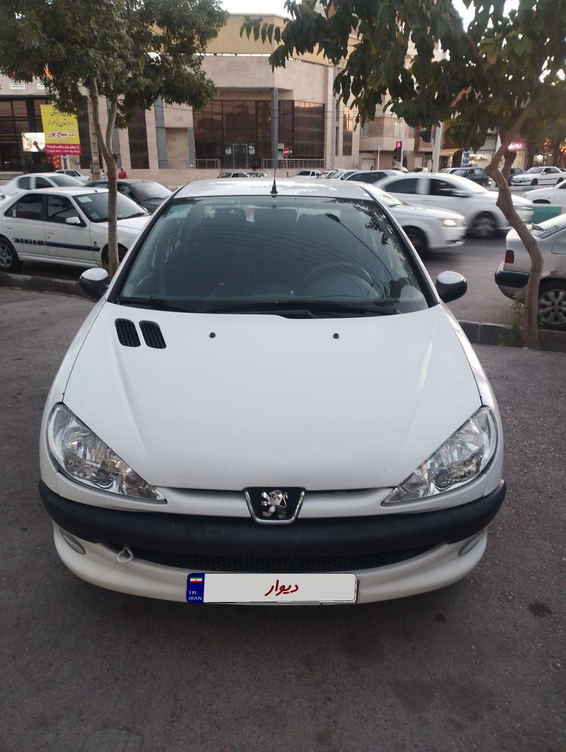 پژو ۲۰۶ صندوق دار v8 - 1396