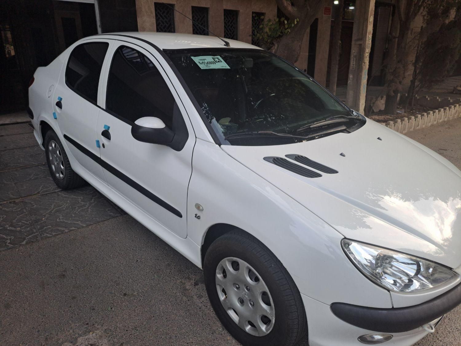 پژو ۲۰۶ صندوق دار v8 - 1397