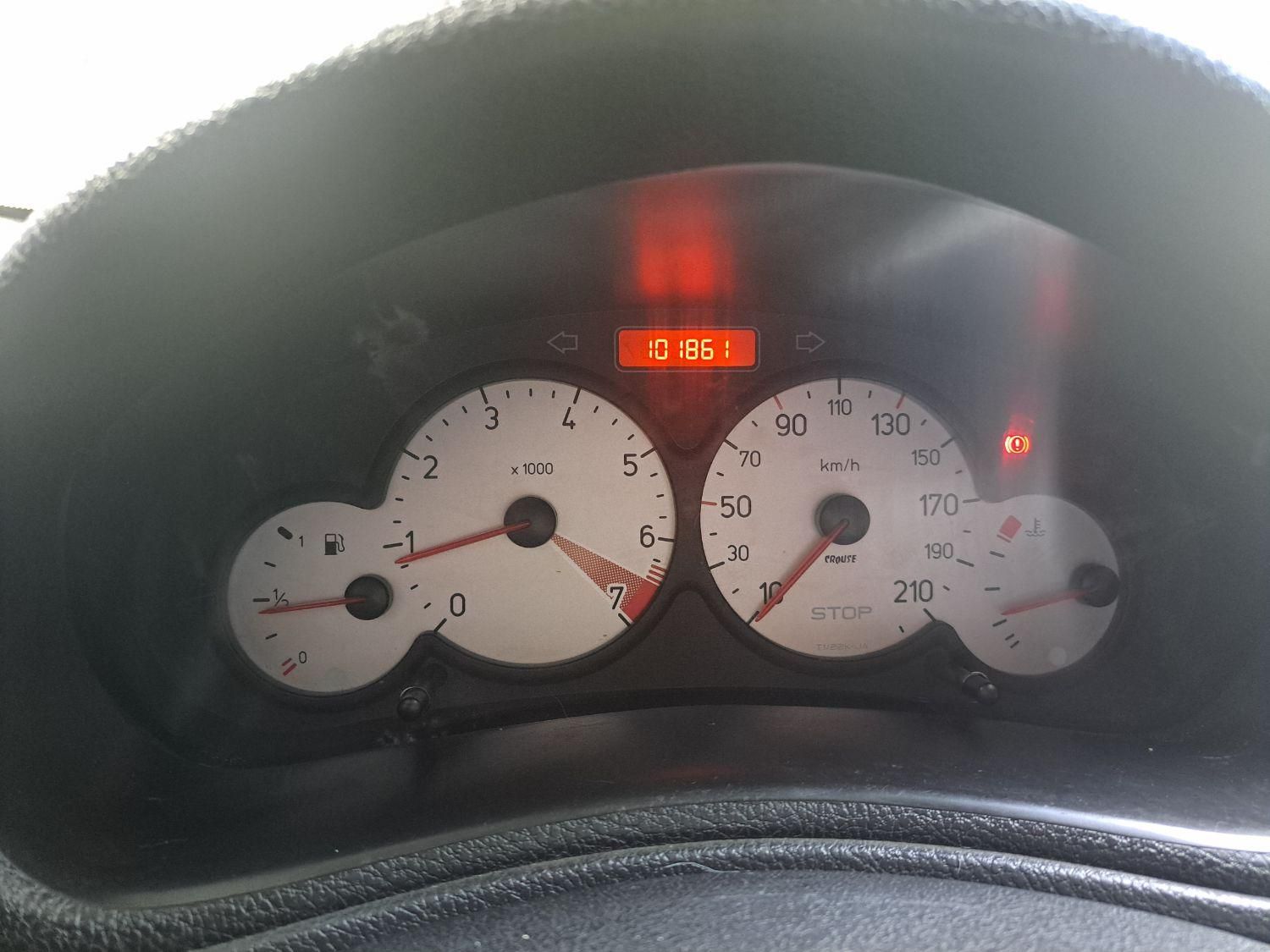 پژو ۲۰۶ صندوق دار v8 - 1397
