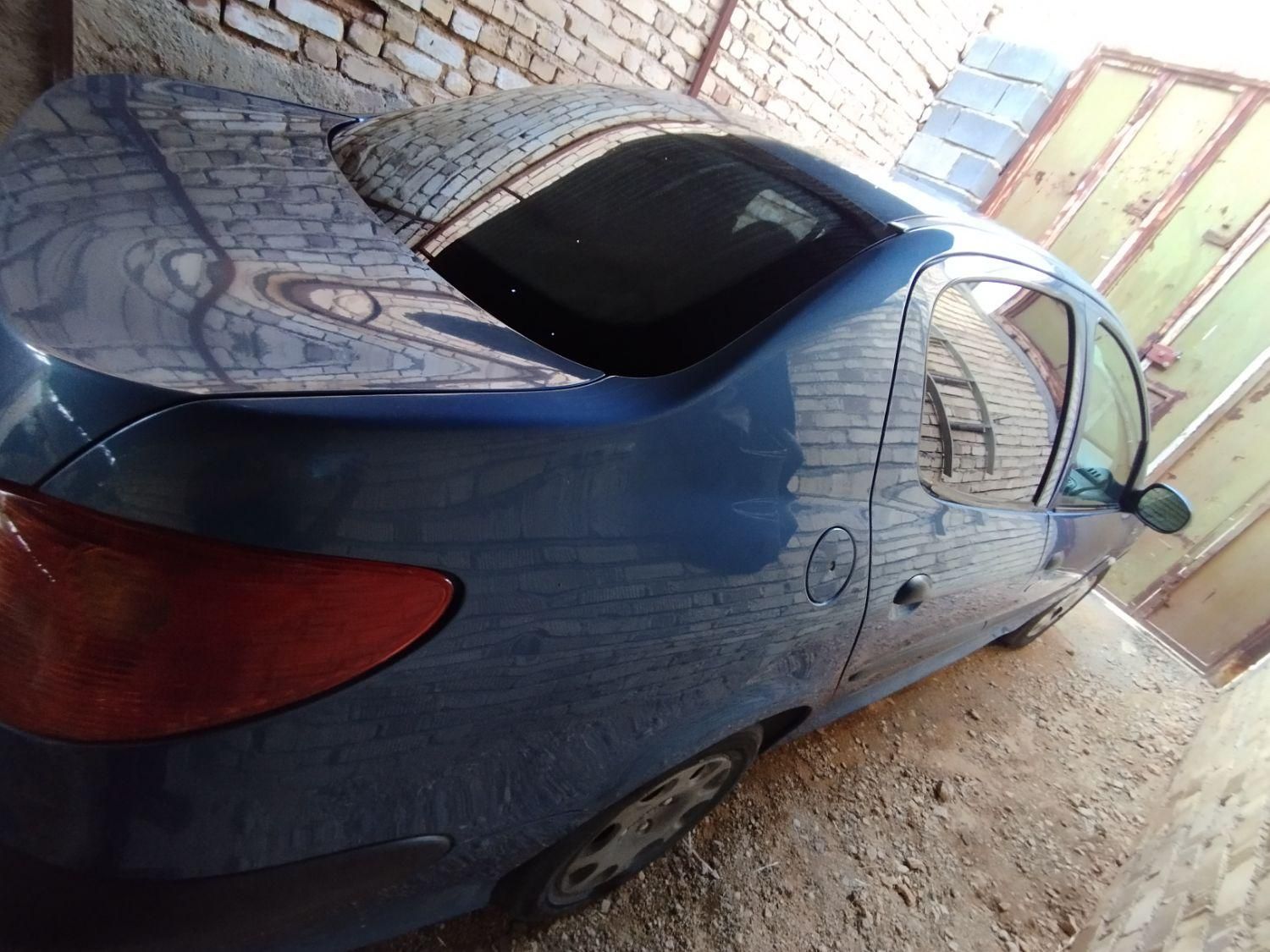 پژو ۲۰۶ صندوق دار v8 - 1393