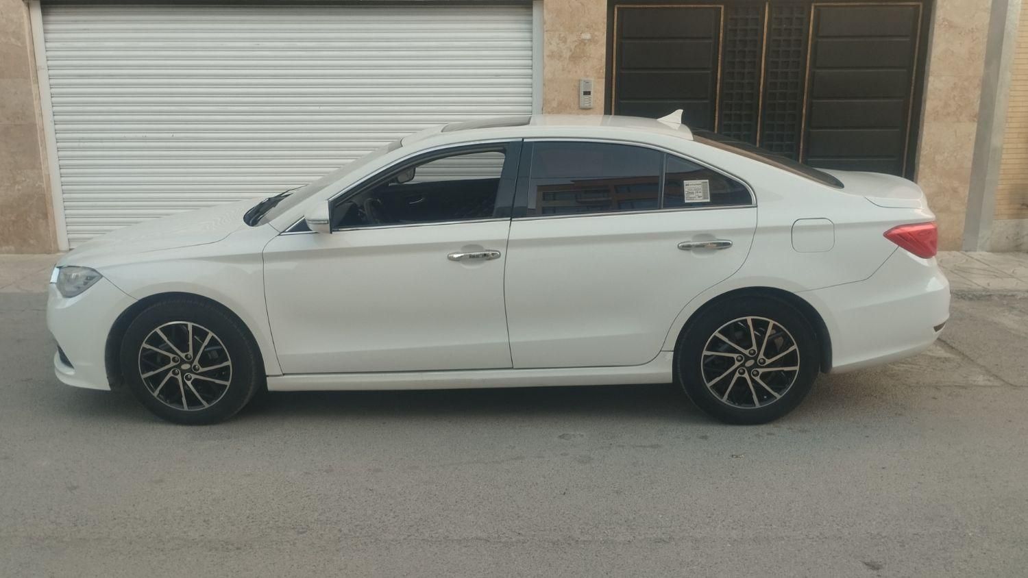 لیفان 820 اتوماتیک - 1395